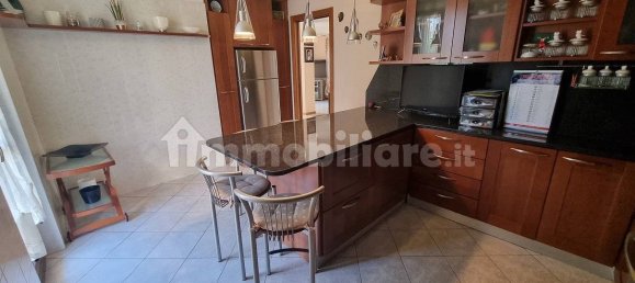 3 Schlafzimmer Wohnung in Limbiate, Italy, Nr. 341499 11