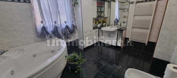 3 Schlafzimmer Wohnung in Limbiate, Italy, Nr. 341499 28