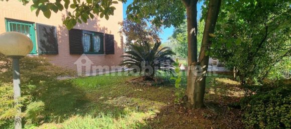 3 Schlafzimmer Wohnung in Limbiate, Italy, Nr. 341499 34