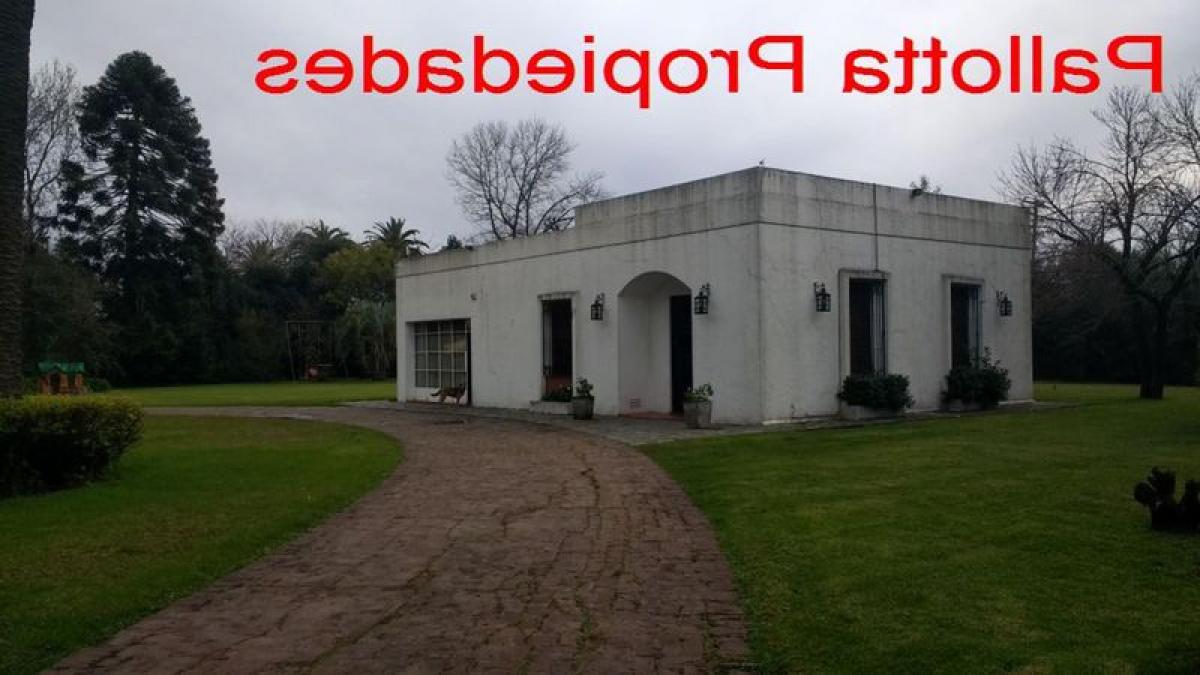 6 bedrooms House in Escobar, Argentina No. 2797