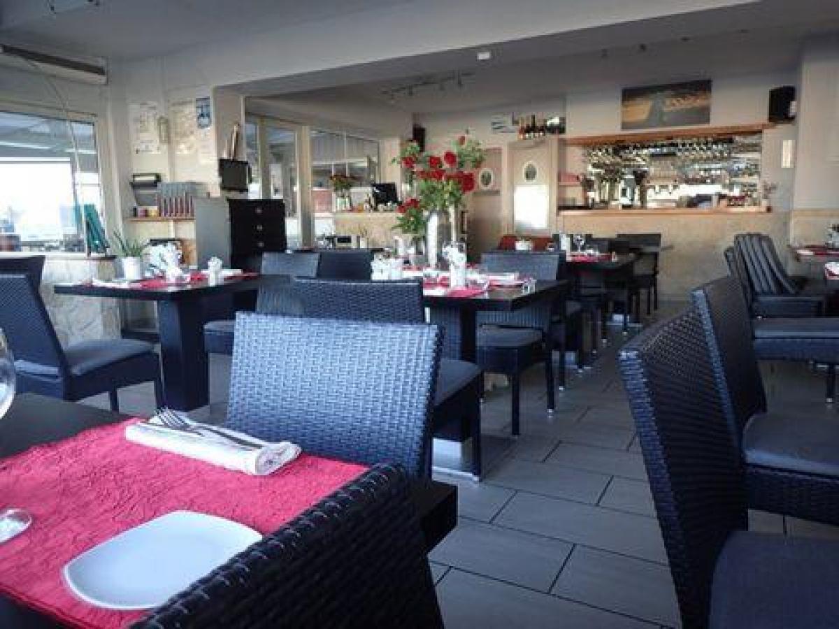 188m² Office in Capbreton, France No. 18461