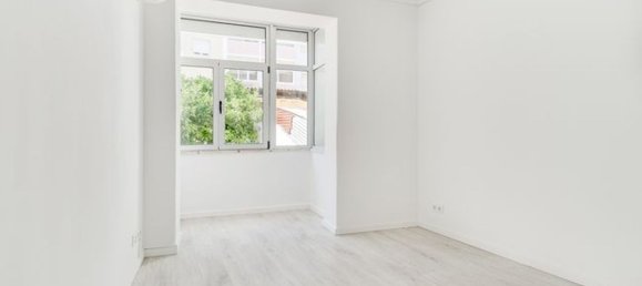 2 Schlafzimmer Wohnung in Lisbon, Portugal, Nr. 219978 5