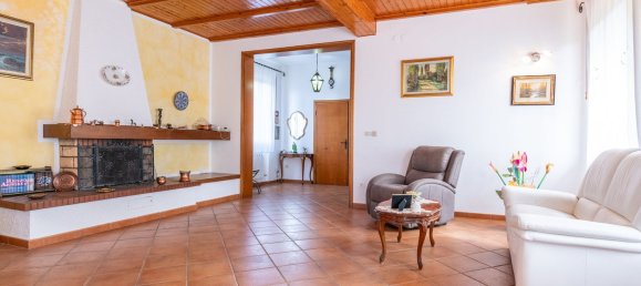 9-salle Villa à Pisa, Italy No. 52049 2