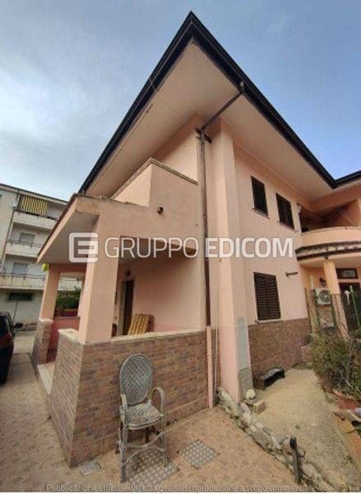 5غرفة شقة في Crotone, Italy رقم 39559