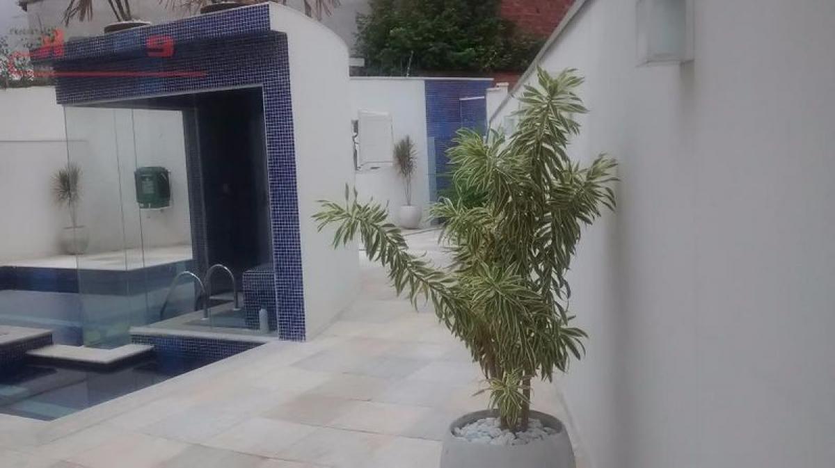 4 bedrooms House in Sao Paulo, Brazil No. 517034