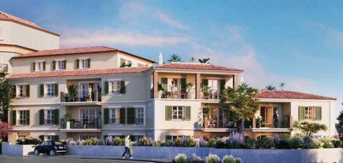 3 bedrooms Condo in Sainte-Maxime, France No. 15772