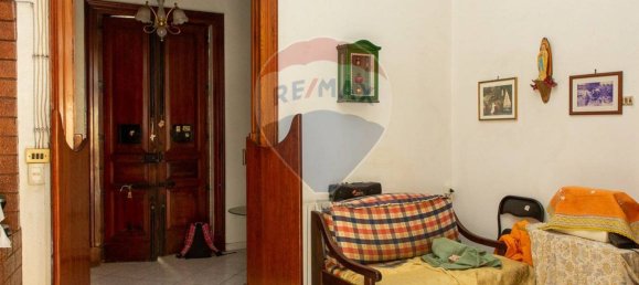 4 bedrooms Apartment in Catania, Italy No. 64762 3