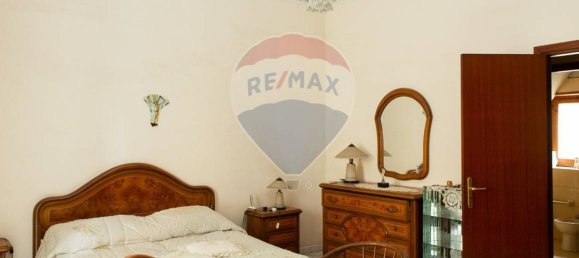 4 bedrooms Apartment in Catania, Italy No. 64762 10