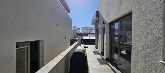 4 bedrooms Villa in Alicante, Spain No. 176062 32