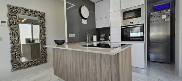 4 bedrooms Villa in Alicante, Spain No. 176062 6