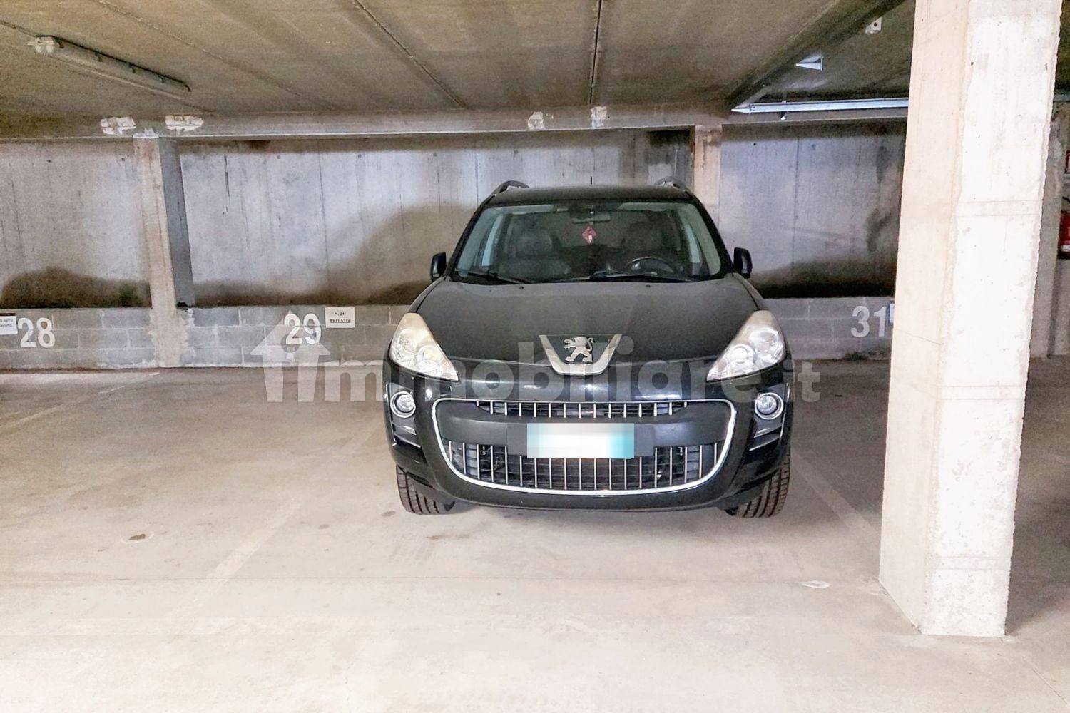 1-salle Parking à Campodolcino, Italy No. 207994