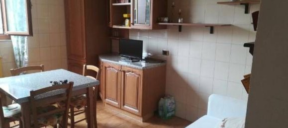 3 rooms Apartment in La Spezia, Italy No. 220335 2