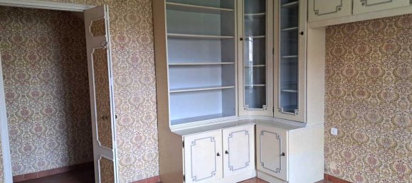 2 bedrooms House in Avignon, France No. 192999 4