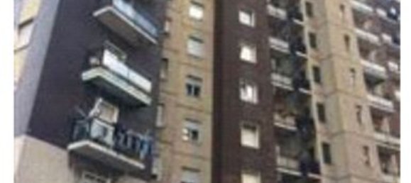 2-salle Appartement à Cinisello Balsamo, Italy No. 70703 8