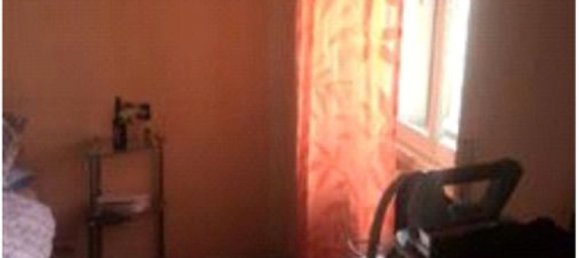 2-salle Appartement à Cinisello Balsamo, Italy No. 70703 16