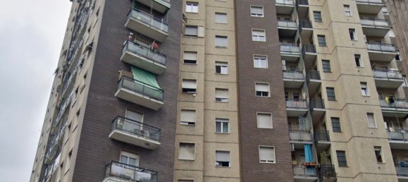 2-salle Appartement à Cinisello Balsamo, Italy No. 70703 7