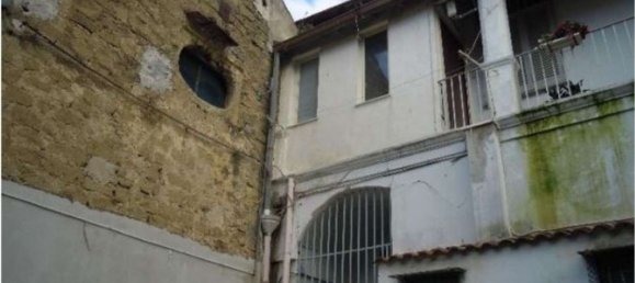 Квартира с 2 комнатами в Джульяно ин Кампанья, Италия № 13798 3