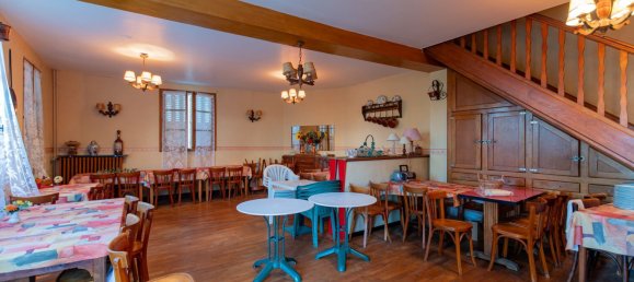 15 bedrooms House in Saint-Bonnet-de-Salers, France No. 192362 4