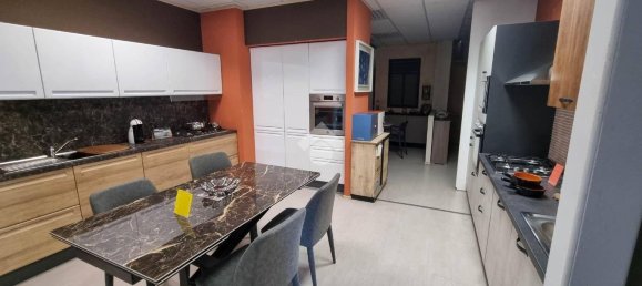 Almacén de 5 habitaciónes en Brivio, Italy No. 78295 10