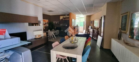 Almacén de 5 habitaciónes en Brivio, Italy No. 78295 11