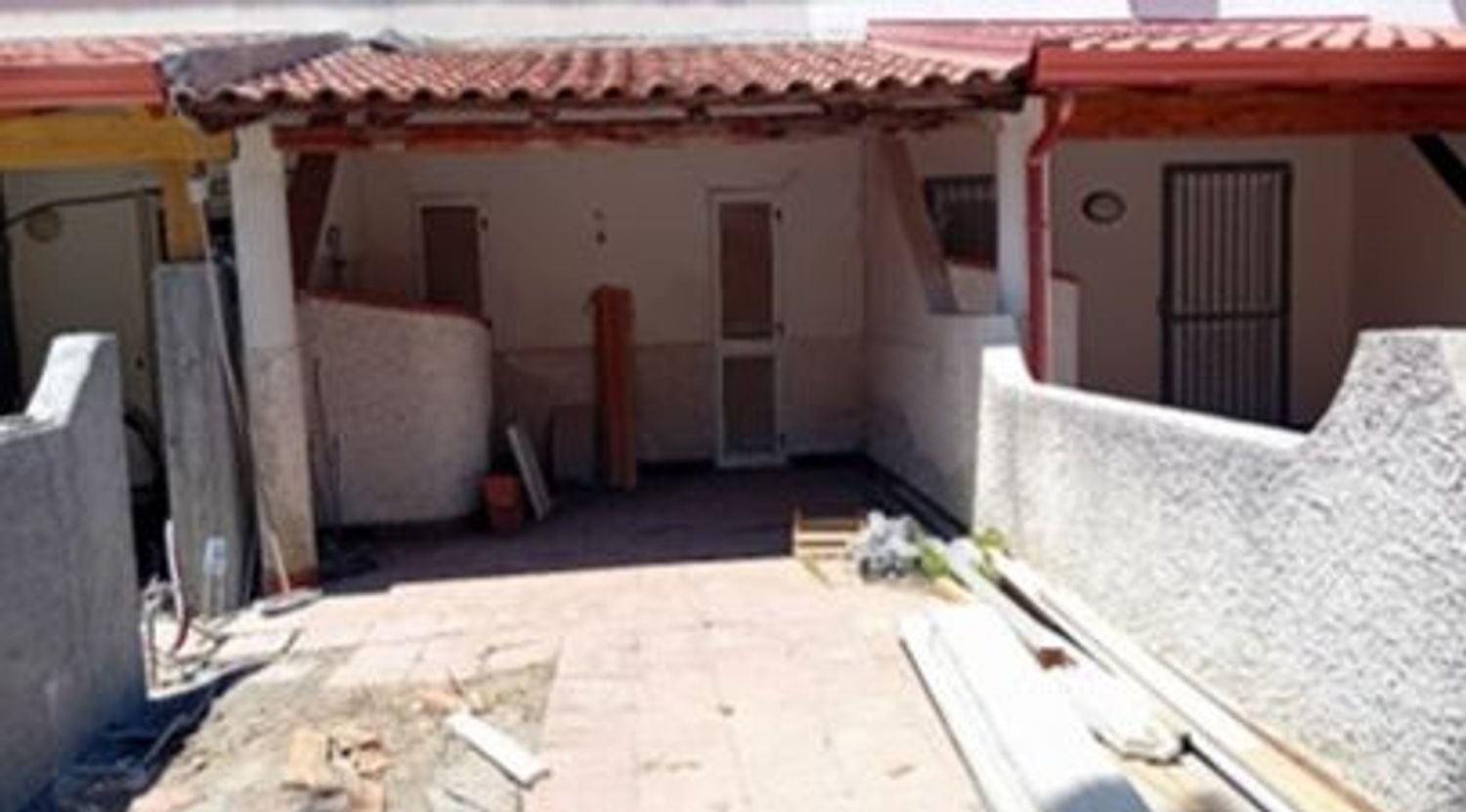 Дом с 3 комнатами в Фурнари, Италия № 40909