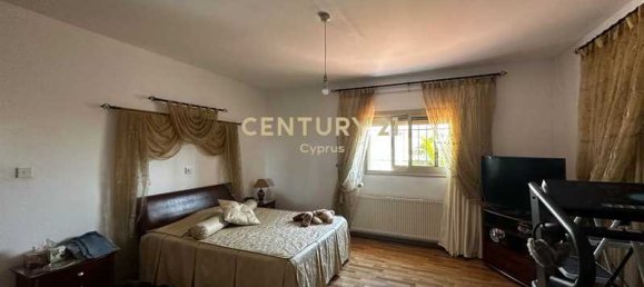 5 bedrooms House in Limassol, Cyprus No. 7643 3