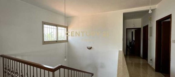 5 bedrooms House in Limassol, Cyprus No. 7643 8