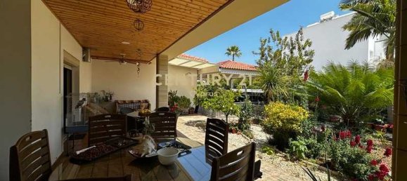 5 bedrooms House in Limassol, Cyprus No. 7643 5