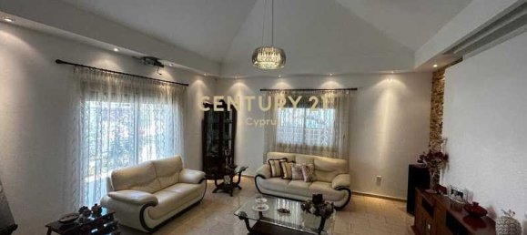 5 bedrooms House in Limassol, Cyprus No. 7643 11