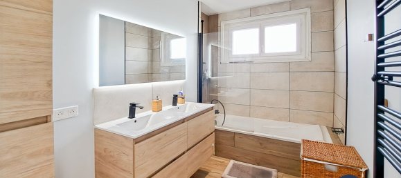 3 bedrooms House in Montrond-les-Bains, France No. 275341 9