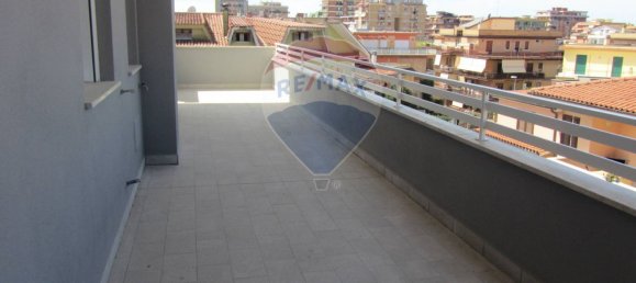 Квартира с 2 спальнями в Ладисполи, Италия № 61991 86