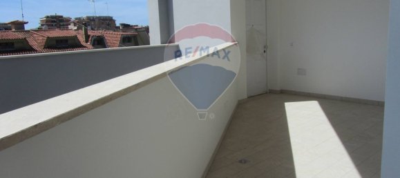 Квартира с 2 спальнями в Ладисполи, Италия № 61991 117