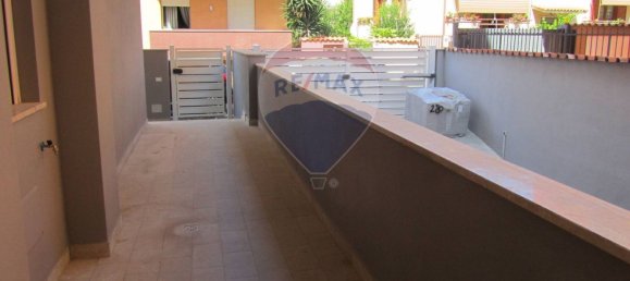 Квартира с 2 спальнями в Ладисполи, Италия № 61991 22