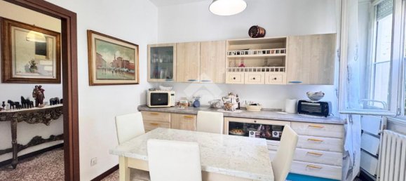 2 bedrooms Apartment in Seregno, Italy No. 356617 2