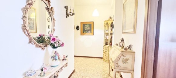 2 bedrooms Apartment in Seregno, Italy No. 356617 15