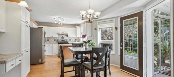 5 bedrooms House in Alberta, Canada No. 1192 7