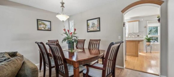 5 bedrooms House in Alberta, Canada No. 1192 5