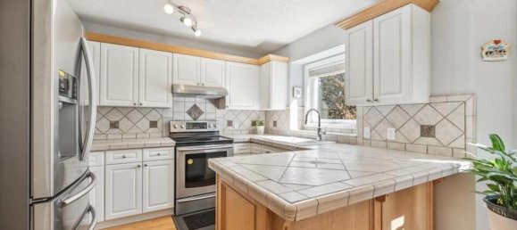 5 bedrooms House in Alberta, Canada No. 1192 9