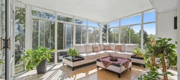 5 bedrooms House in Alberta, Canada No. 1192 10