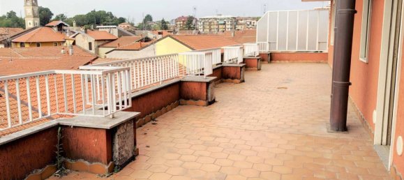 2 bedrooms Apartment in Bellinzago Novarese, Italy No. 43946 2