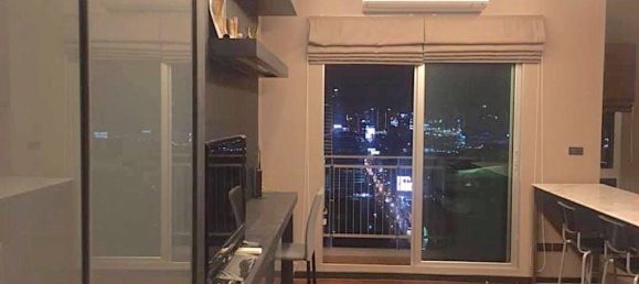 2 bedrooms Condo in Bangkok, Thailand No. 2570 3