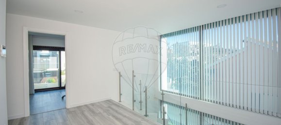 5 bedrooms House in Porto Salvo, Portugal No. 43028 50