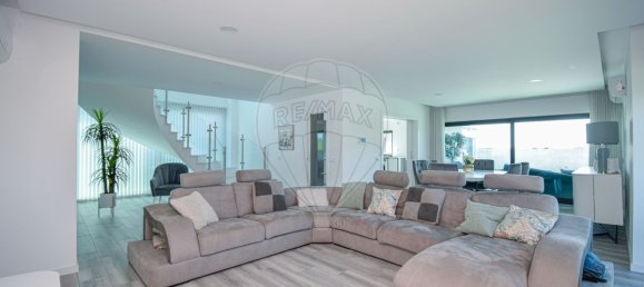 5 bedrooms House in Porto Salvo, Portugal No. 43028 34