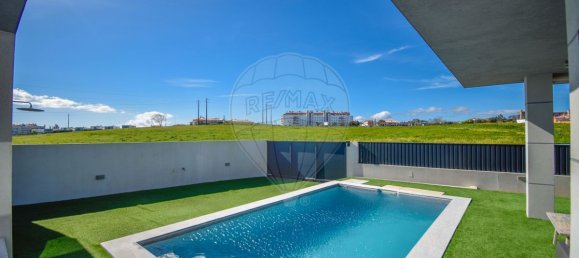 5 bedrooms House in Porto Salvo, Portugal No. 43028 19