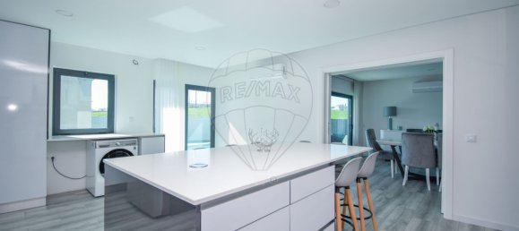 5 bedrooms House in Porto Salvo, Portugal No. 43028 39