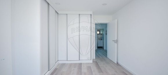 5 bedrooms House in Porto Salvo, Portugal No. 43028 44