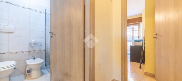 3 rooms Apartment in Rome, Italy No. 83385 9