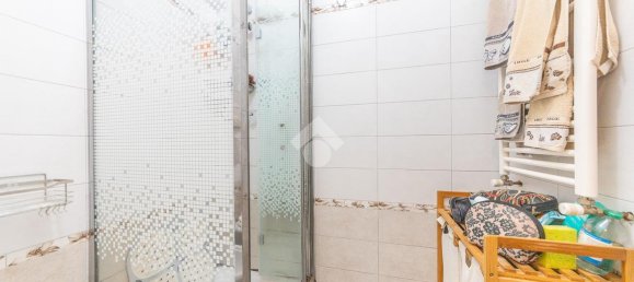 3 rooms Apartment in Rome, Italy No. 83385 16