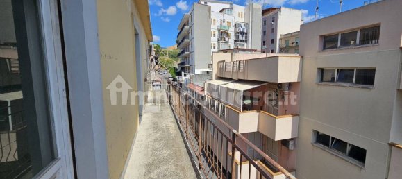 2 bedrooms Apartment in Messina, Italy No. 305865 8