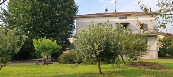 13 bedrooms Villa in Gozzano, Italy No. 379019 2
